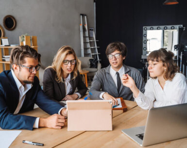 Фасилітація для компаній та команд | IN-Person Corporate