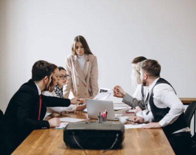 Фасилітація для компаній та команд | IN-Person Corporate